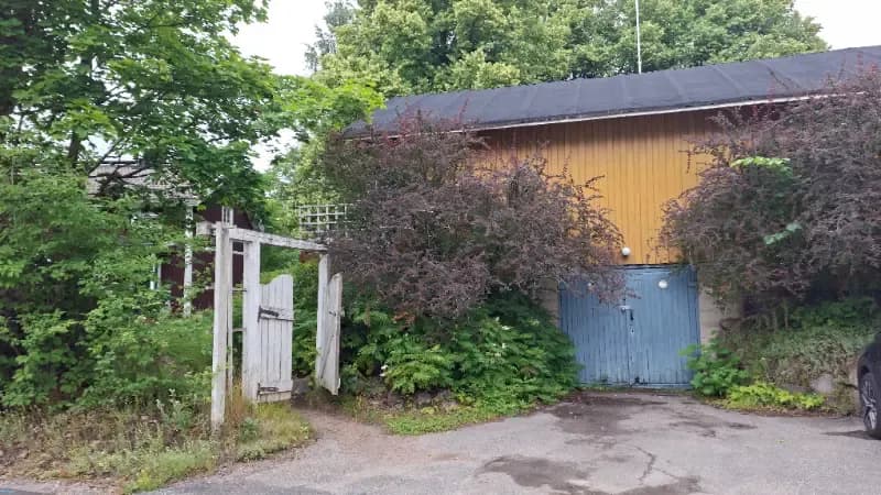 Asemapuisto – Liiteri