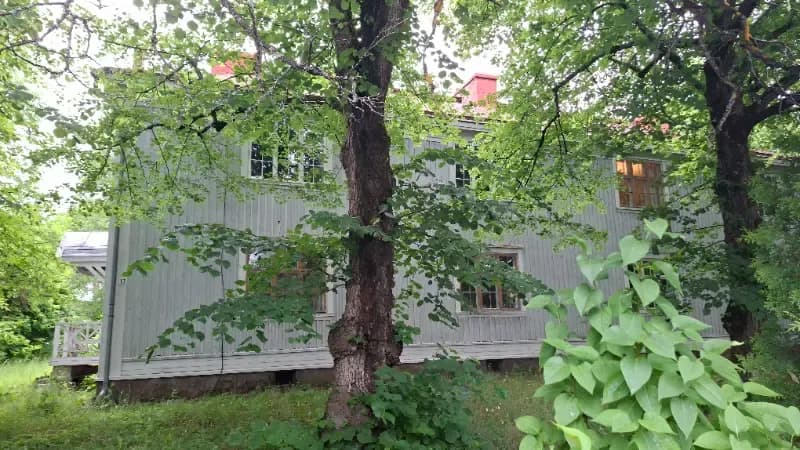 Asemapuisto – Asuinkasarmi