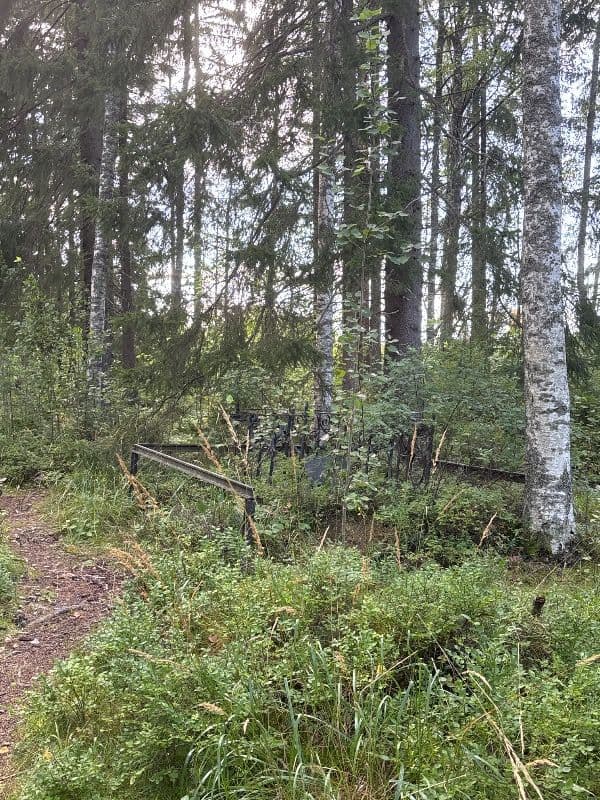 Varuskunnan vanha ortodoksinen hautausmaa